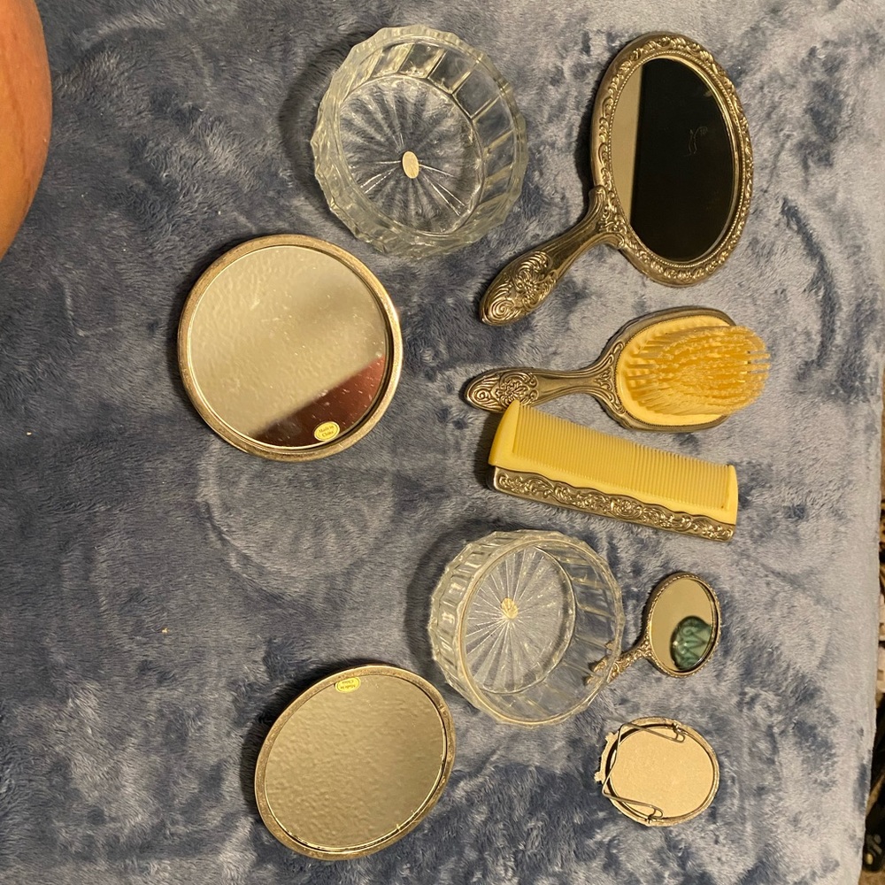 Vintage Silver Plated Vanity/Mirror/Brush/Comb/Po… - image 1
